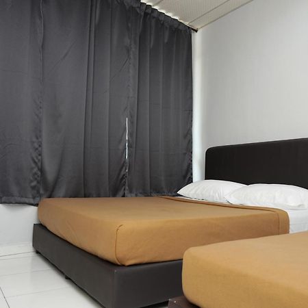 Hotel Sixty Nine Johor Bahru Exteriér fotografie